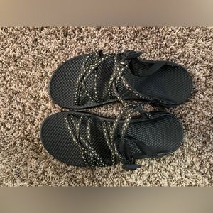 Black and White Chaco slides